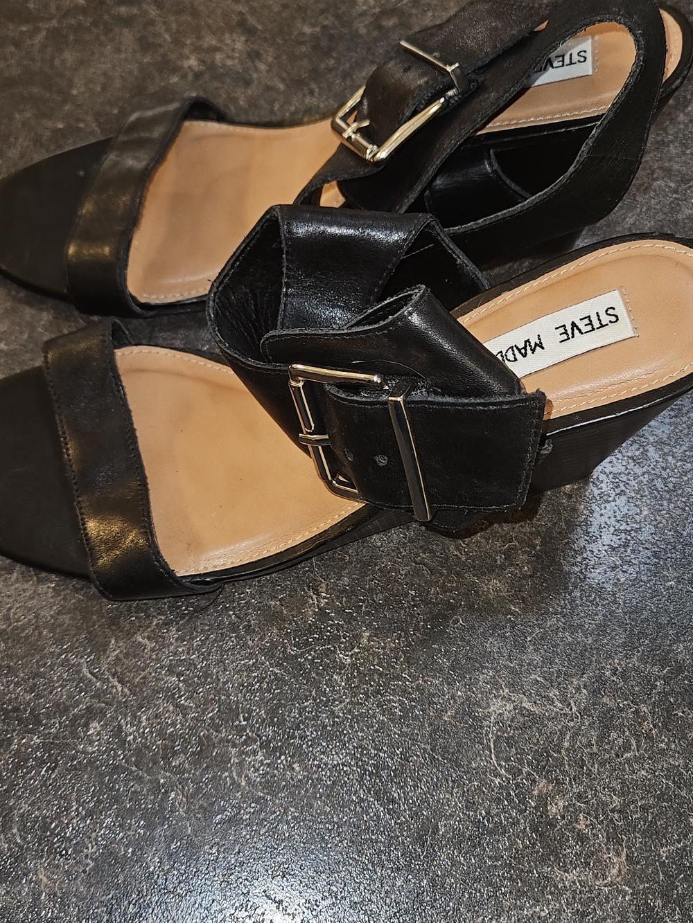 💝2/$10💝Steve Madden Black Leather Open-Toe Ankle Strap Sandals - Picture 2 of 5